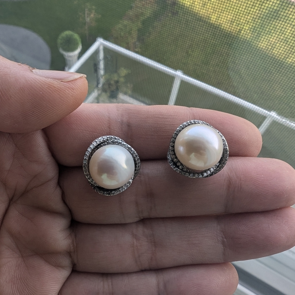 Pearl earrings